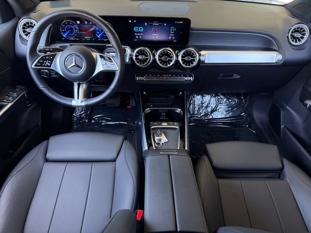 Used 2025 Mercedes-Benz EQB 300 4MATIC image 17