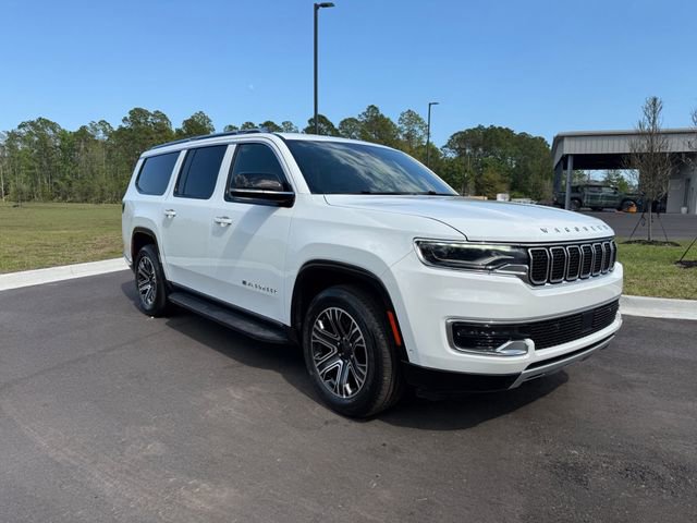 Used 2024 Jeep Wagoneer L Series II w/ Flexible Seating Group RWD image 4
