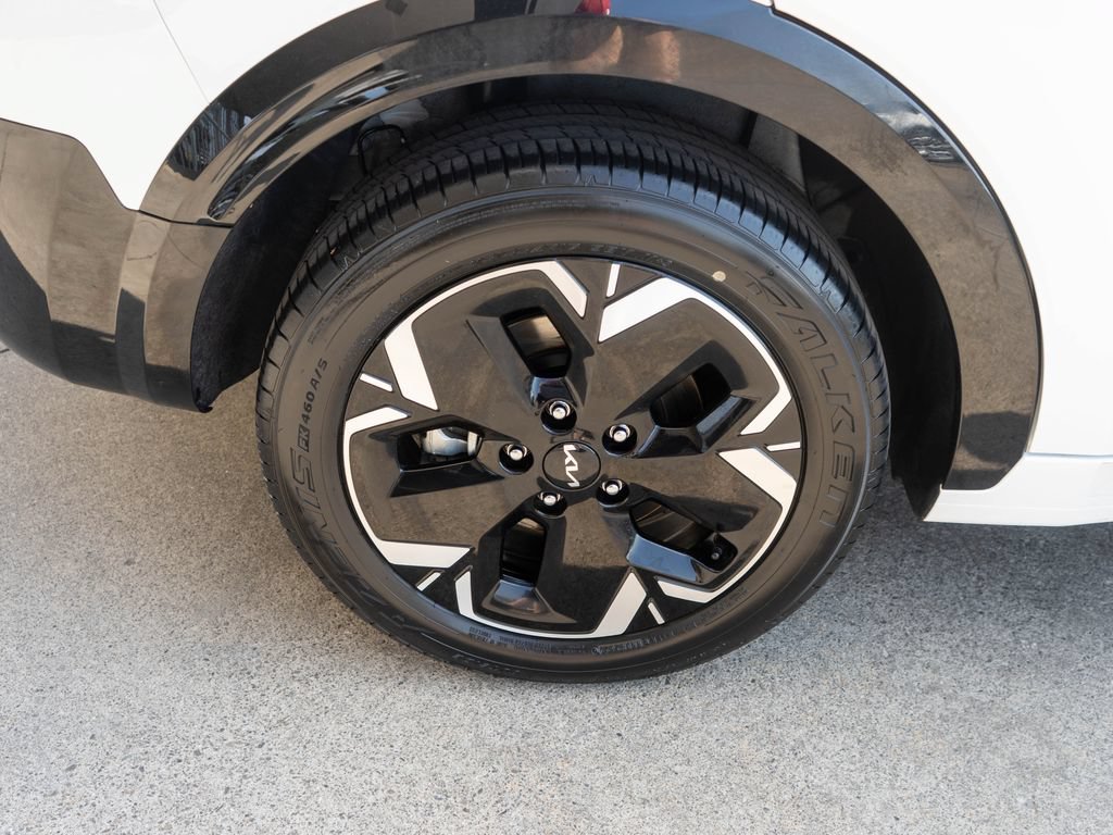 Certified 2023 Kia Niro Wind w/ Wind Preserve Package FWD image 33