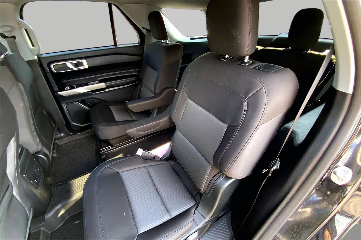 Used 2023 Ford Explorer XLT RWD image 19