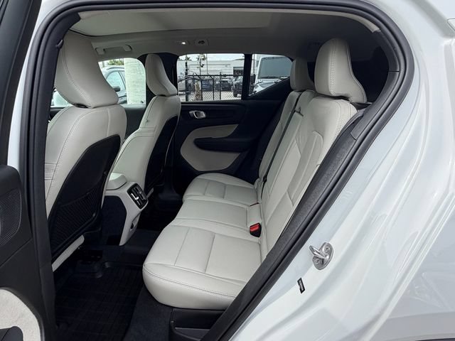 Certified 2024 Volvo XC40 B5 Plus w/ Protection Package Premier AWD/4WD image 14