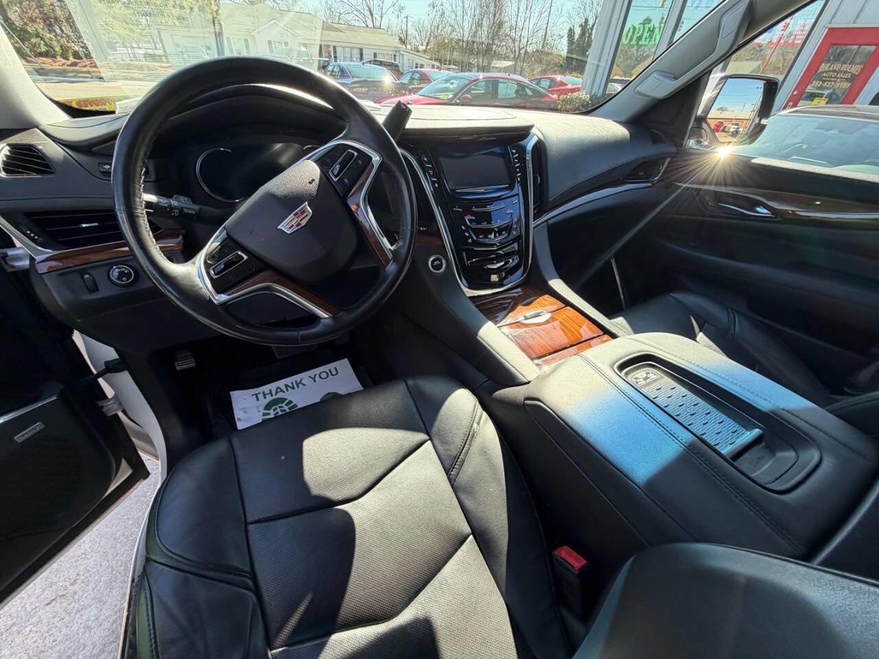 Used 2016 Cadillac Escalade Luxury RWD image 11