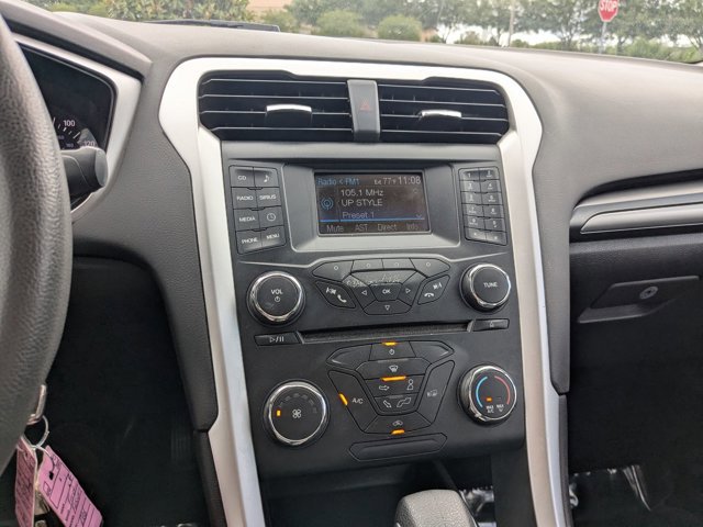 Used 2014 Ford Fusion SE image 12