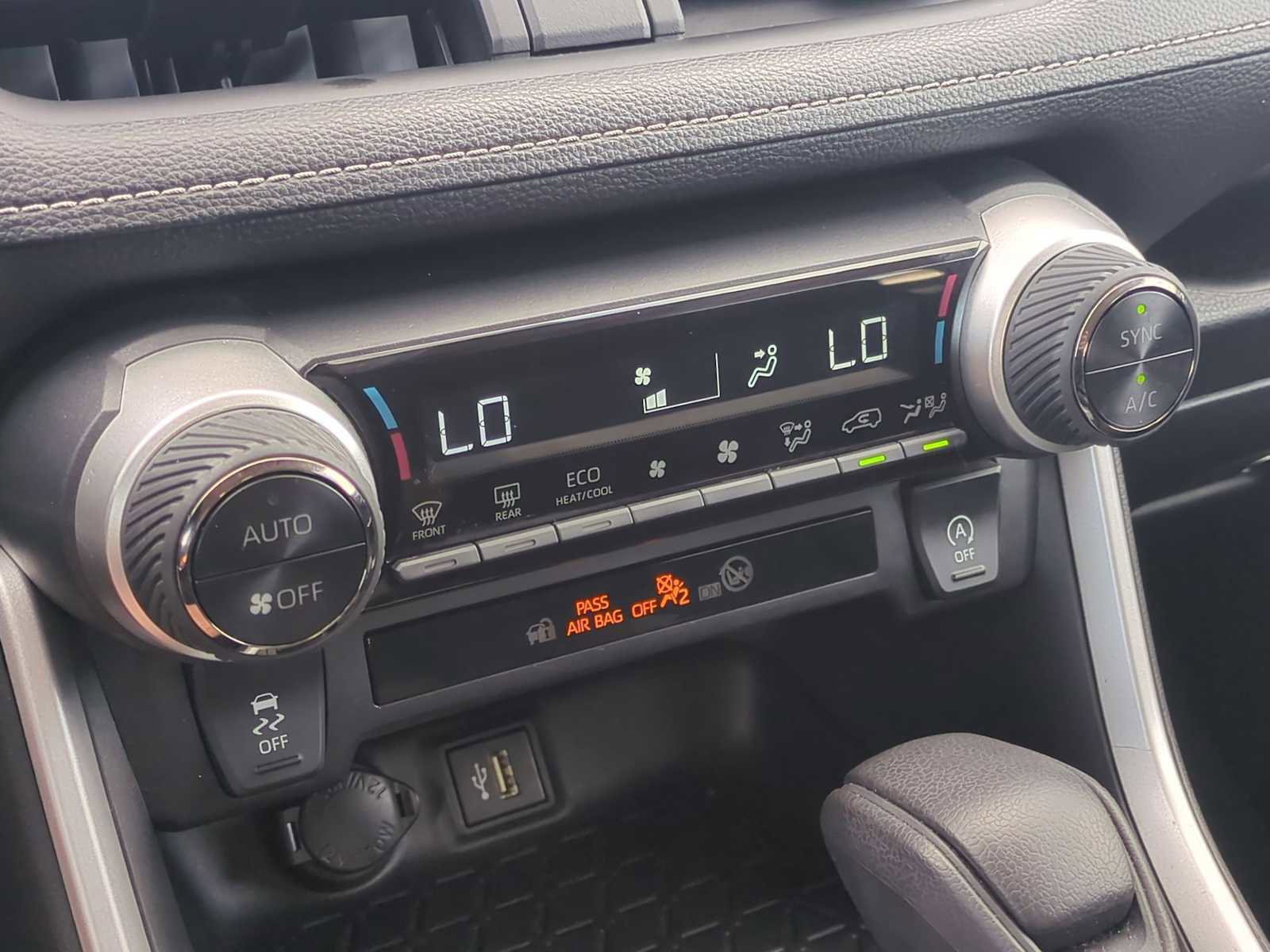 Used 2024 Toyota RAV4 XLE image 17