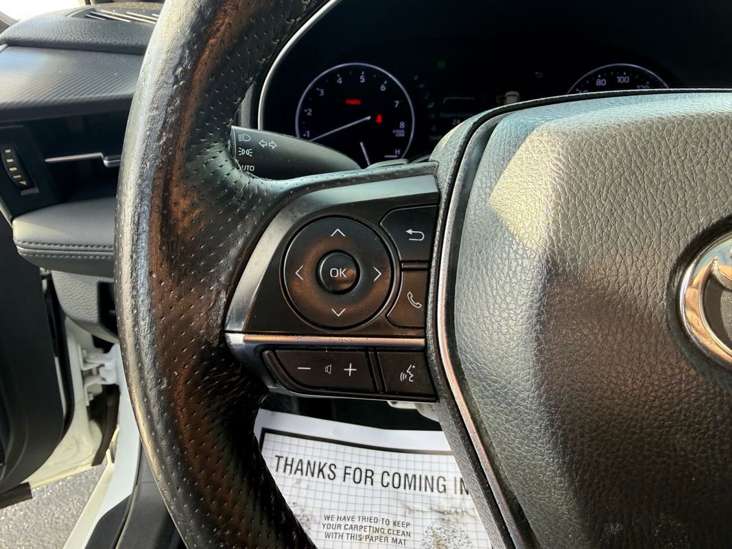 Used 2019 Toyota Avalon XSE image 9