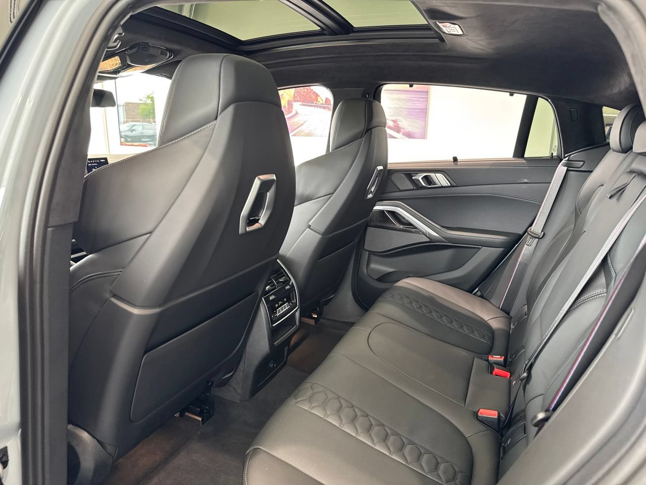 Used 2025 BMW X6 M Competition w/ Executive Package AWD/4WD image 42