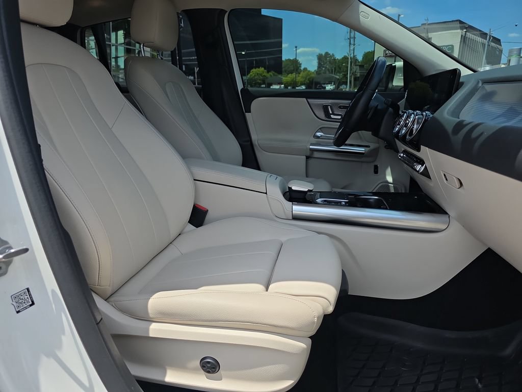 Certified 2022 Mercedes-Benz GLA 250 4MATIC image 15