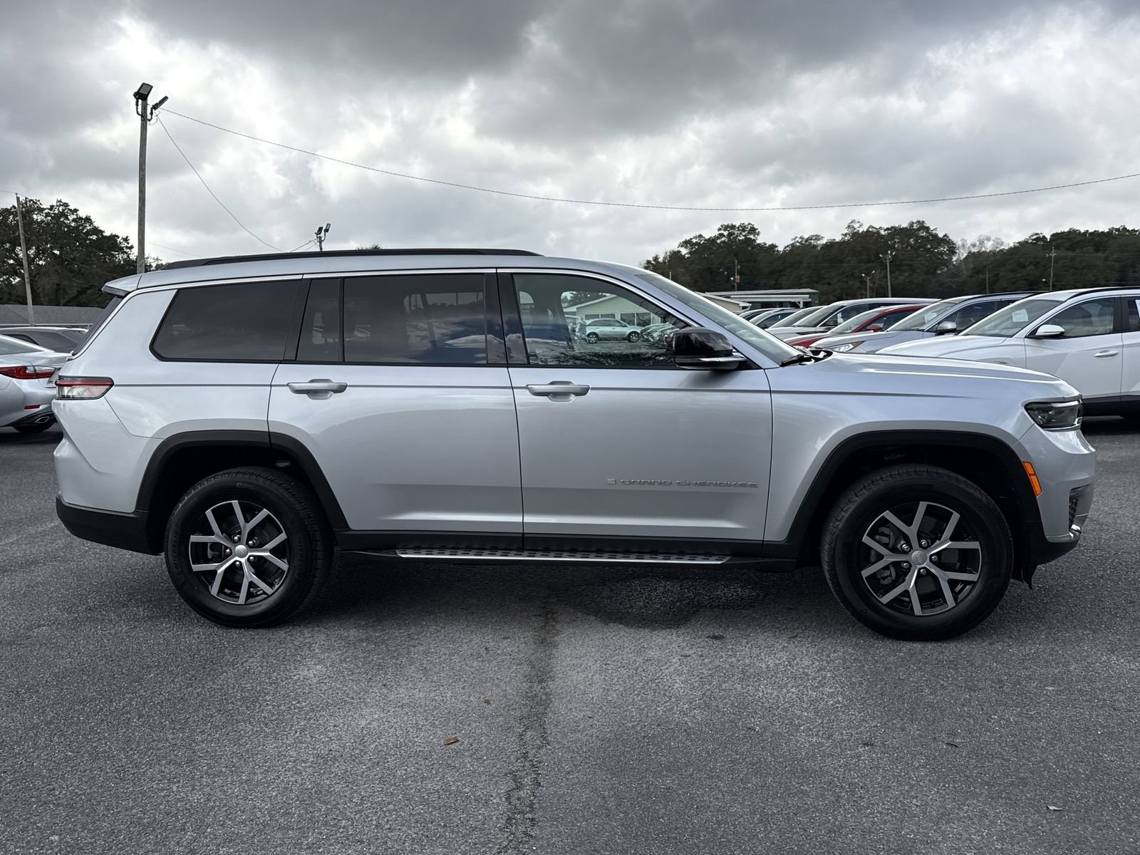 Used 2025 Jeep Grand Cherokee L Limited w/ Trailer Tow Package image 6