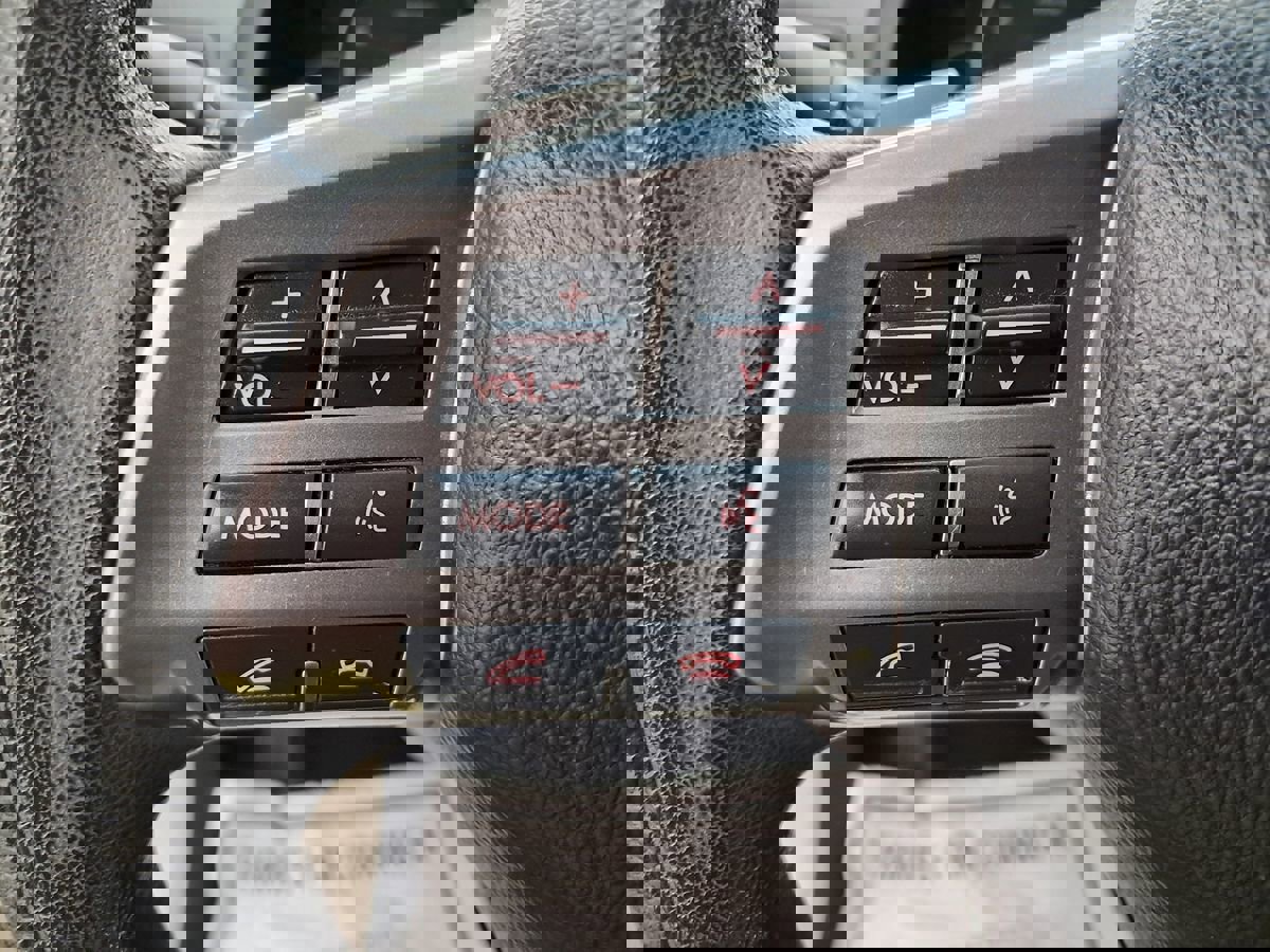 Used 2014 Subaru Legacy 2.5i image 9