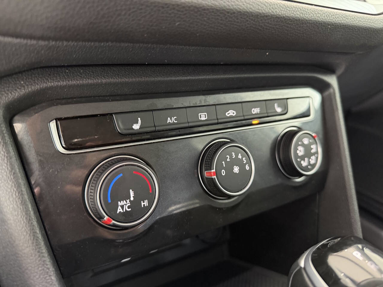 Used 2024 Volkswagen Tiguan S AWD/4WD image 24