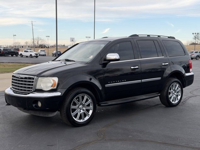 Used 2008 Chrysler Aspen Limited image 3