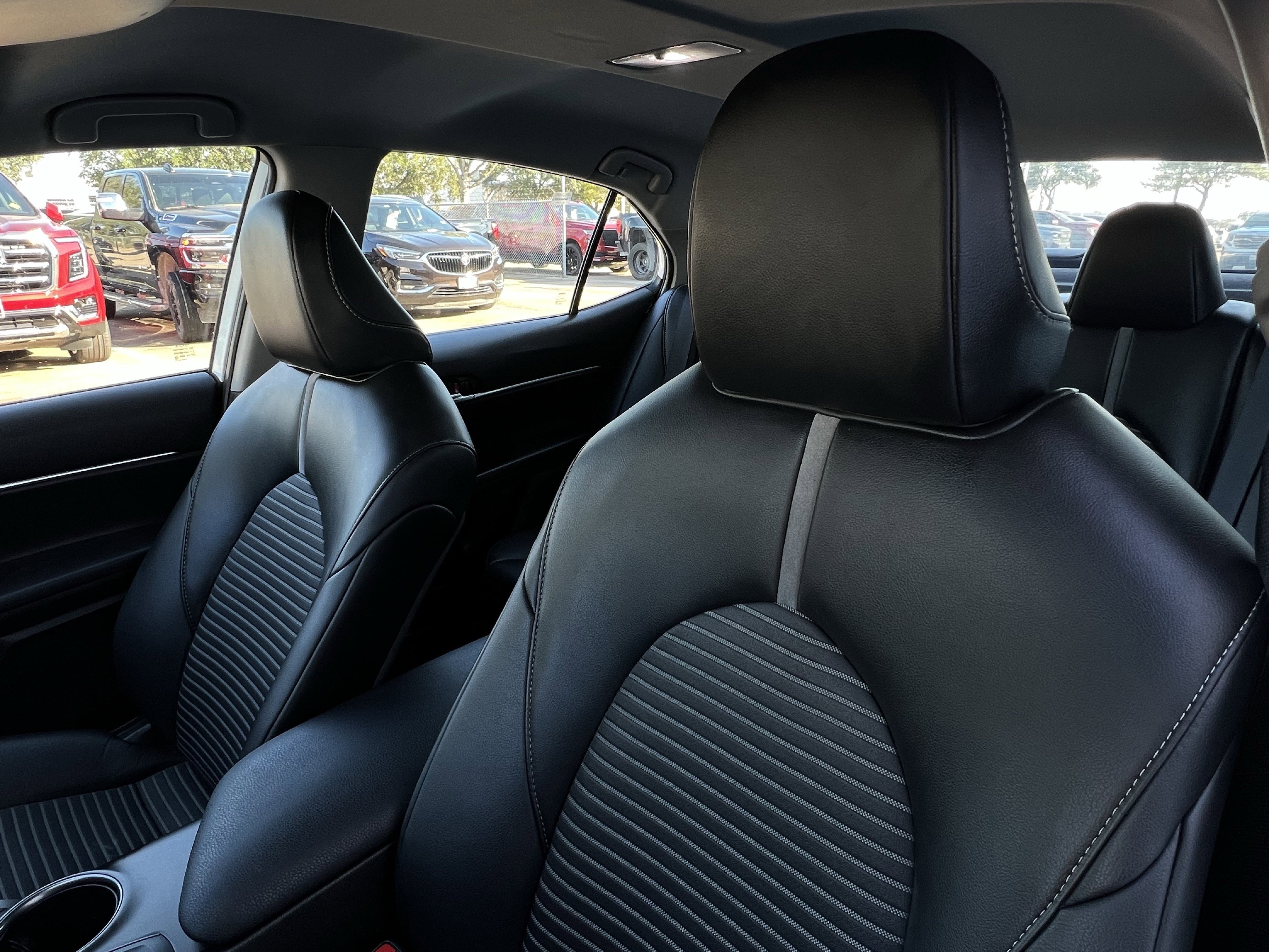 Used 2024 Toyota Camry SE image 21