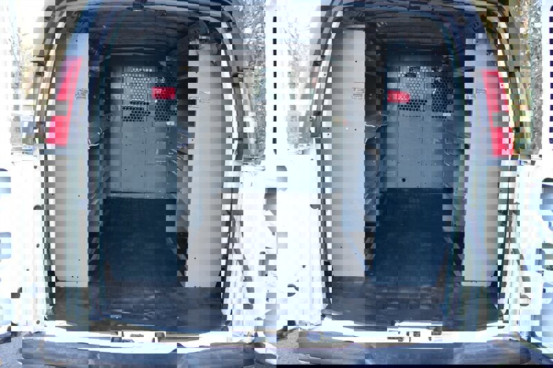 Used 2007 Chevrolet Express 1500 AWD image 12