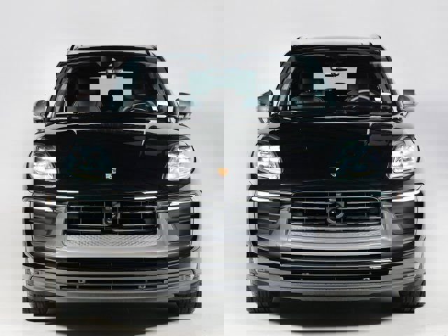 New 2025 Porsche Macan Turbo image 7