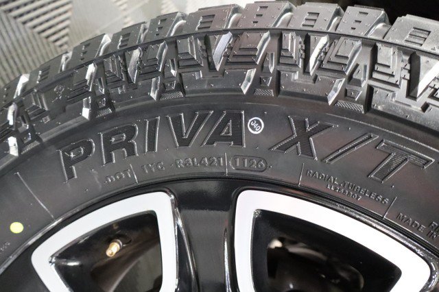 Used 2024 Ford F350 Platinum w/ FX4 Off-Road Package AWD/4WD image 97