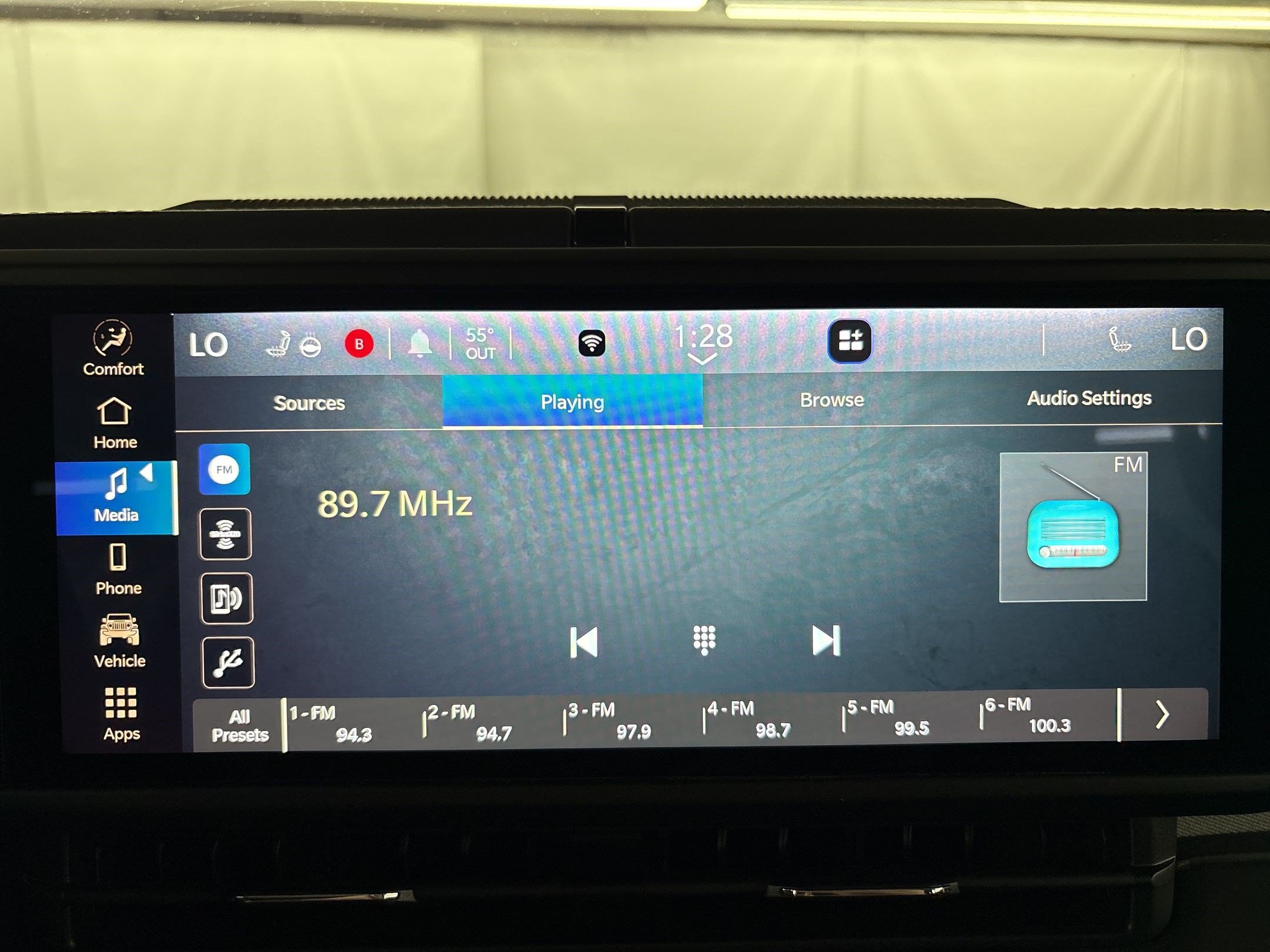 Used 2025 Jeep Wrangler Unlimited Sahara w/ Safety Group AWD/4WD image 24