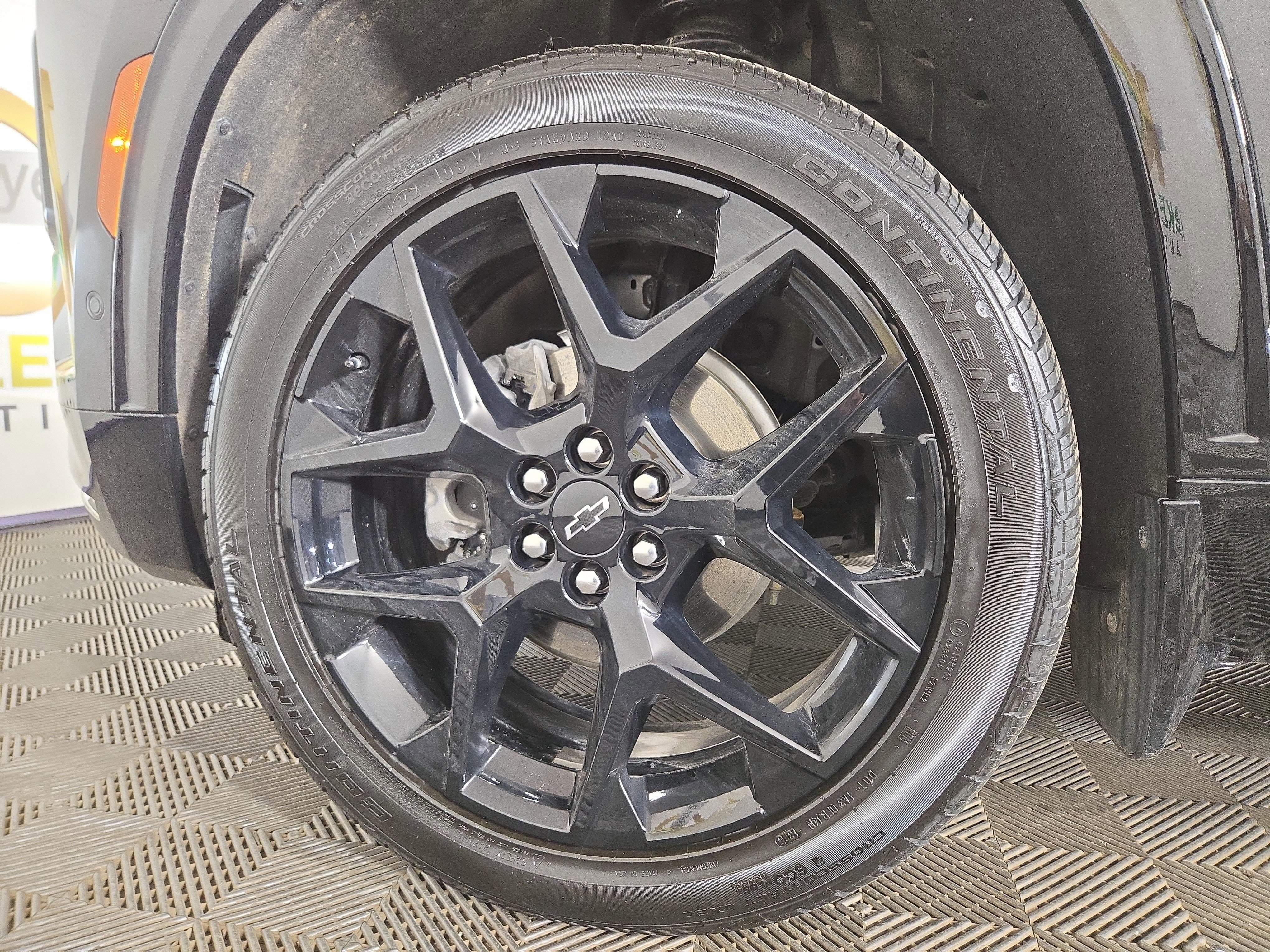 Certified 2025 Chevrolet Traverse RS w/ LPO, Floor Liner Package AWD/4WD image 37