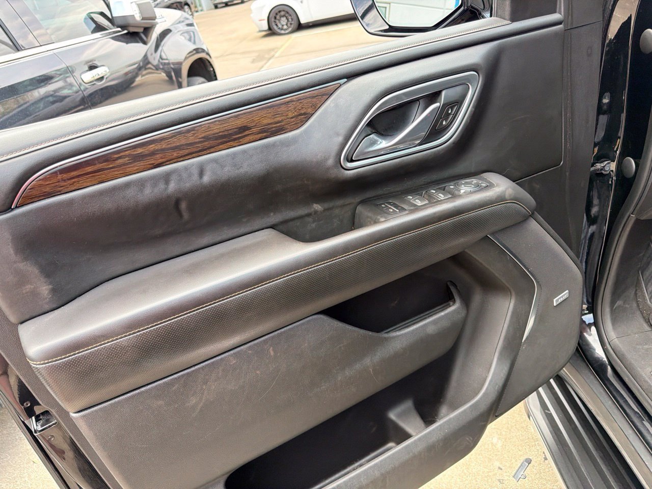 Used 2021 Chevrolet Tahoe Premier w/ Premium Package RWD image 18