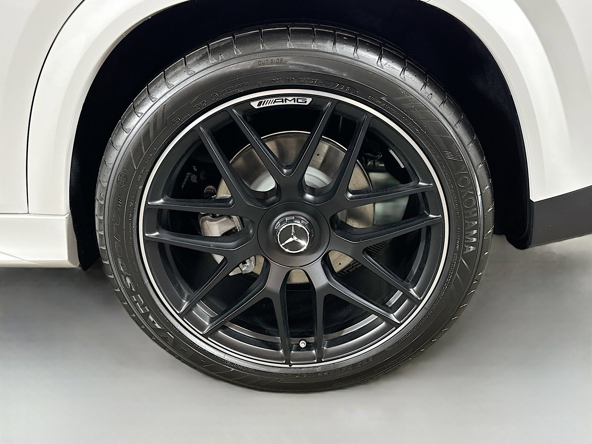 New 2026 Mercedes-Benz GLE 53 AMG 4MATIC Coupe image 32