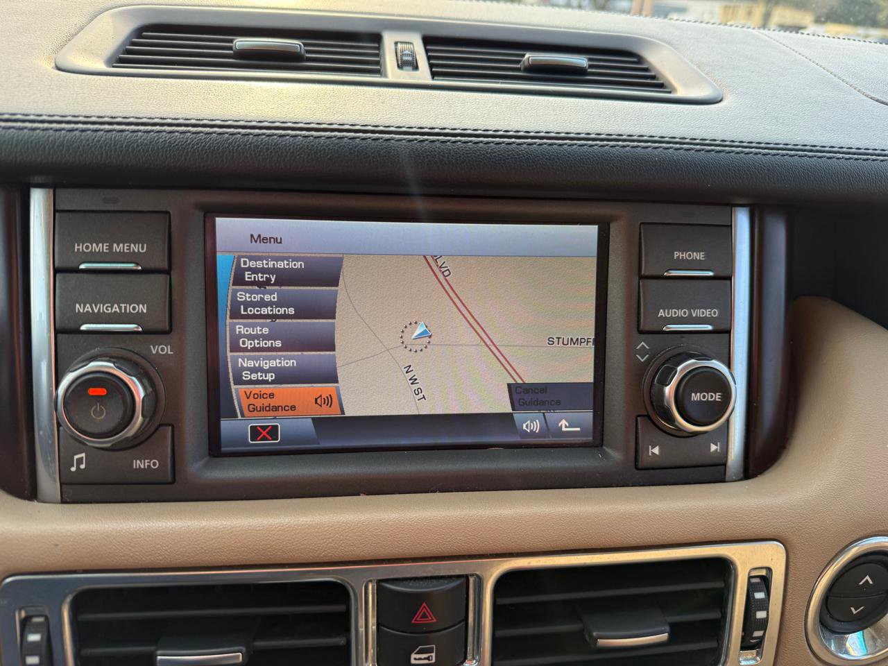 Used 2012 Land Rover Range Rover HSE image 31