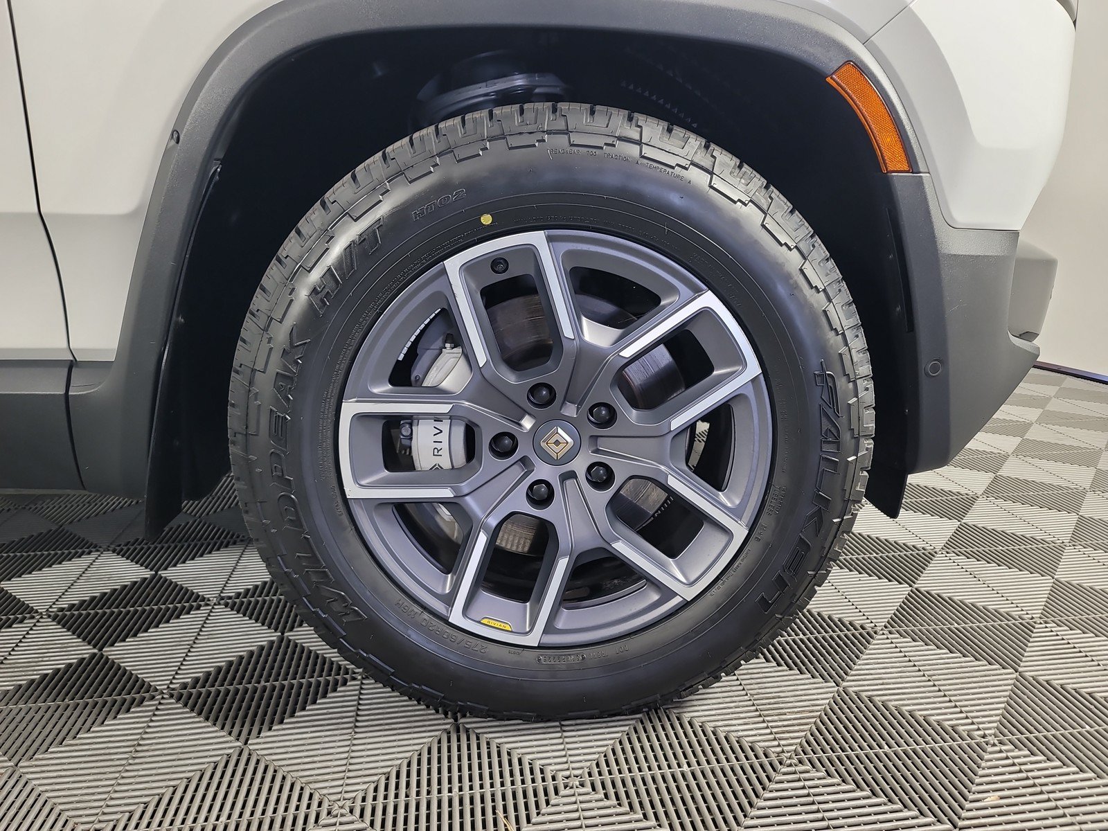 Used 2023 Rivian R1T Adventure AWD/4WD image 11