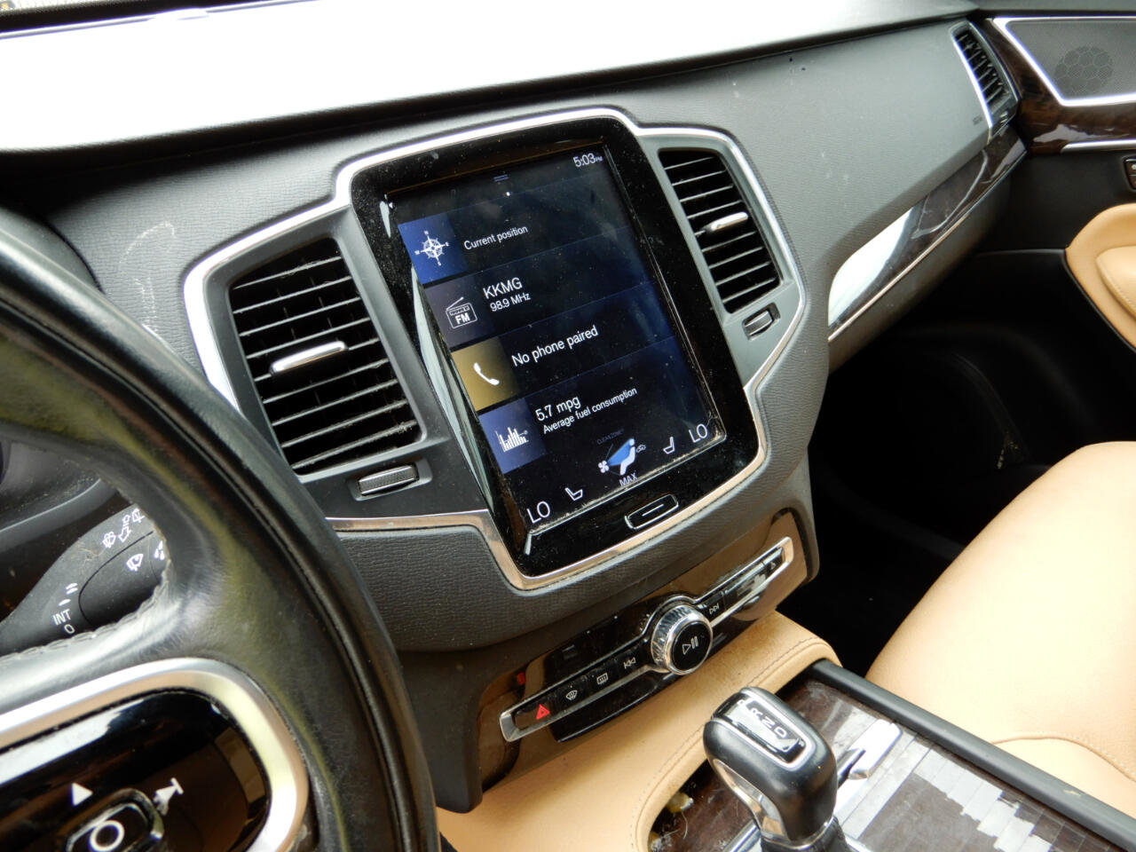 Used 2019 Volvo XC90 T6 Momentum w/ Advanced Package image 16