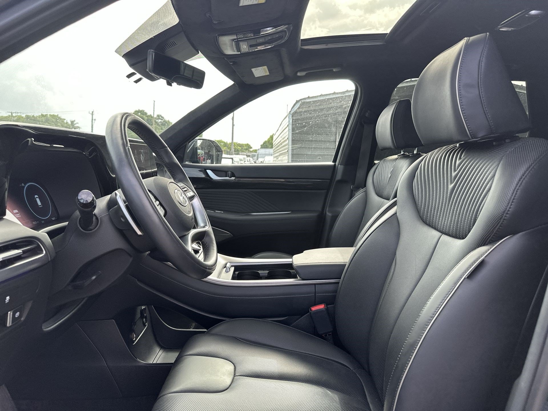Used 2025 Hyundai Palisade Calligraphy FWD image 13