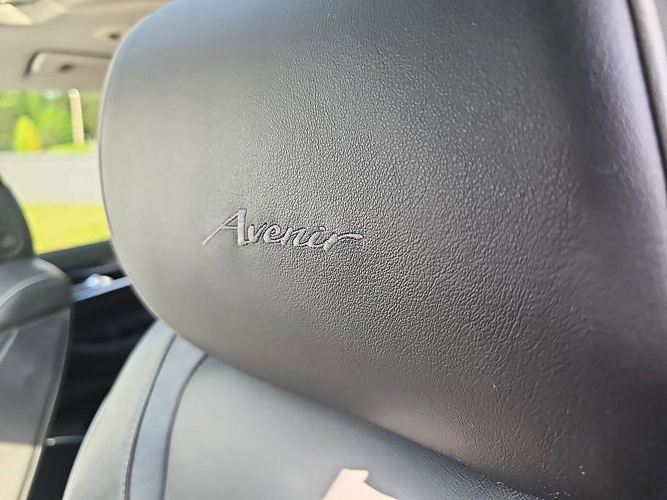 Used 2021 Buick Enclave Avenir w/ Avenir Technology Package image 18