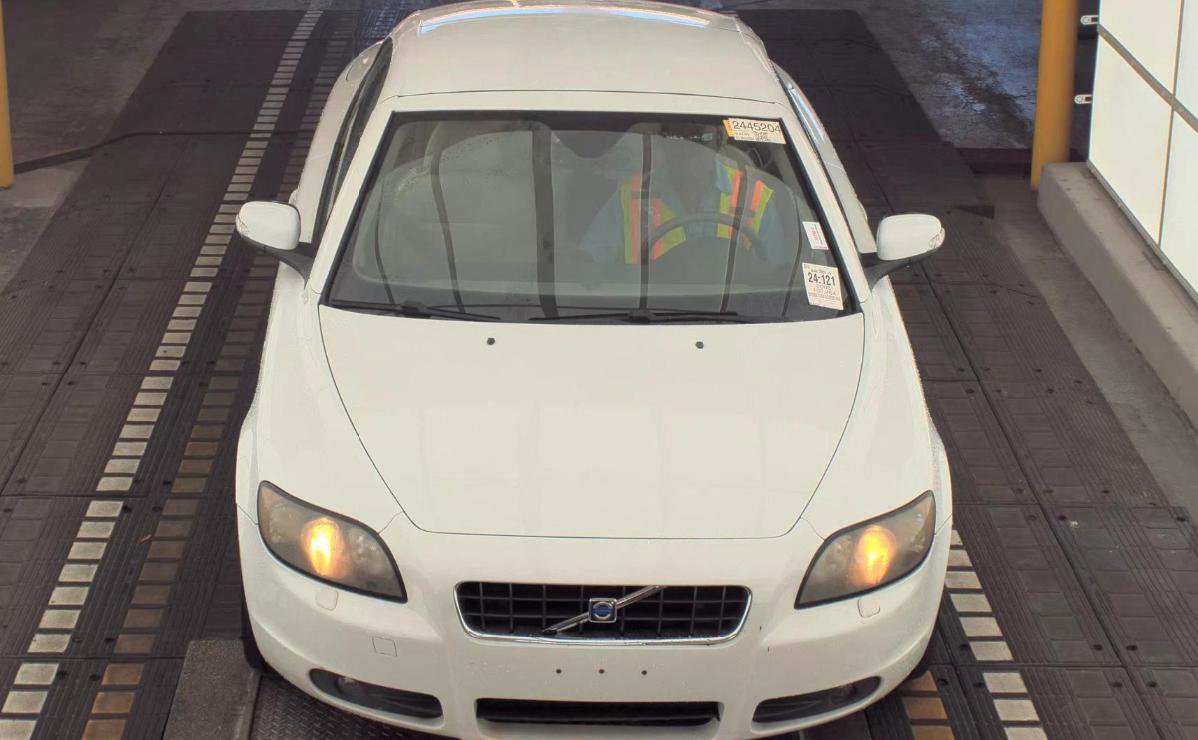 Used 2008 Volvo C70 T5 FWD image 2