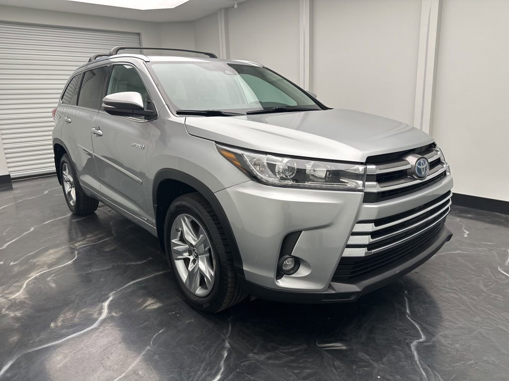 Used 2019 Toyota Highlander Limited image 2