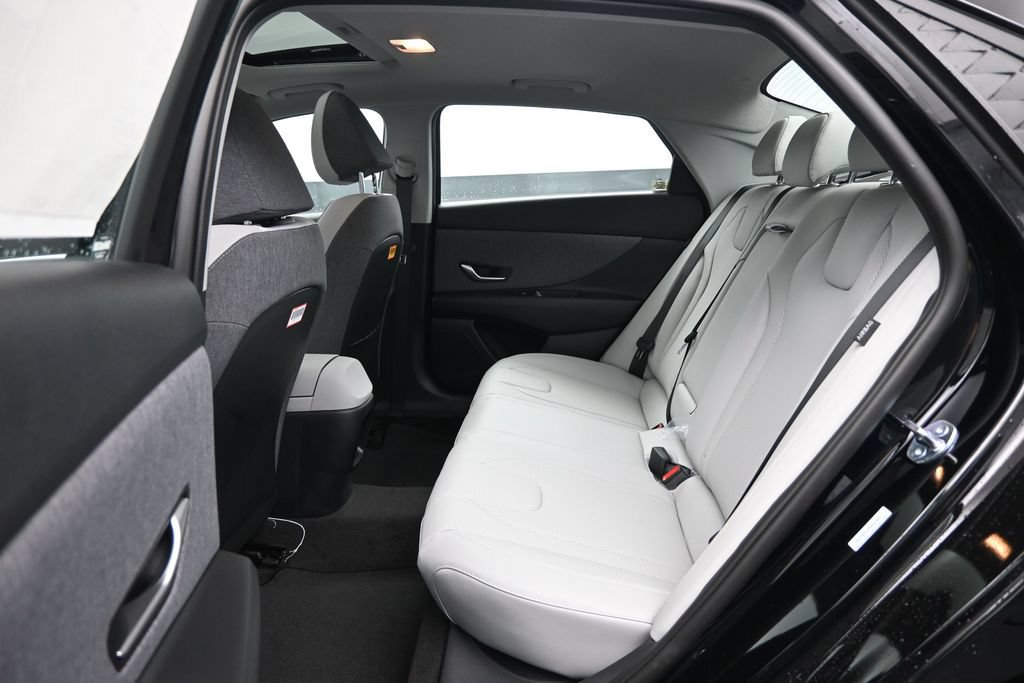 New 2026 Hyundai Elantra Limited FWD image 24