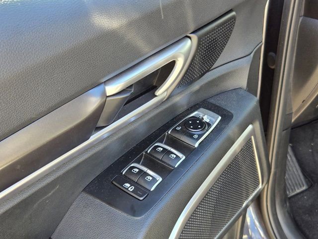 Used 2025 Kia Telluride S image 13