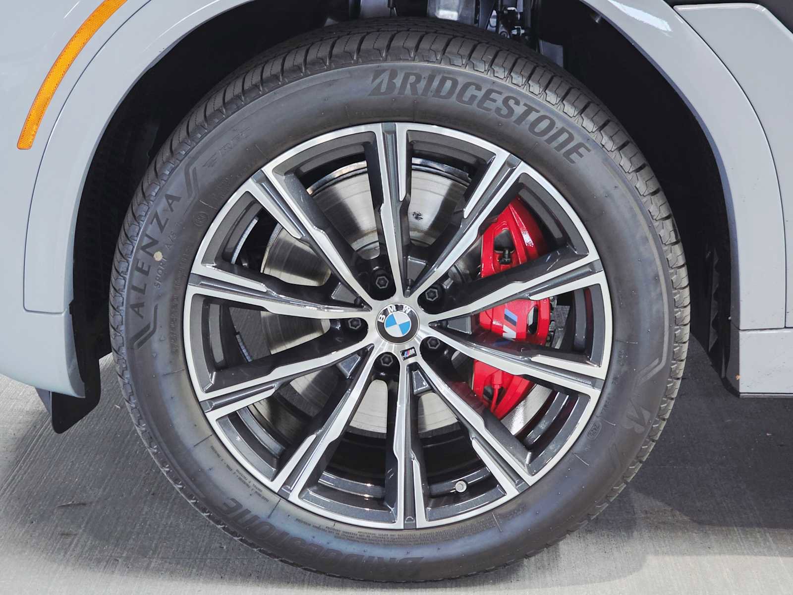 New 2026 BMW X6 xDrive40i w/ Executive Package image 8