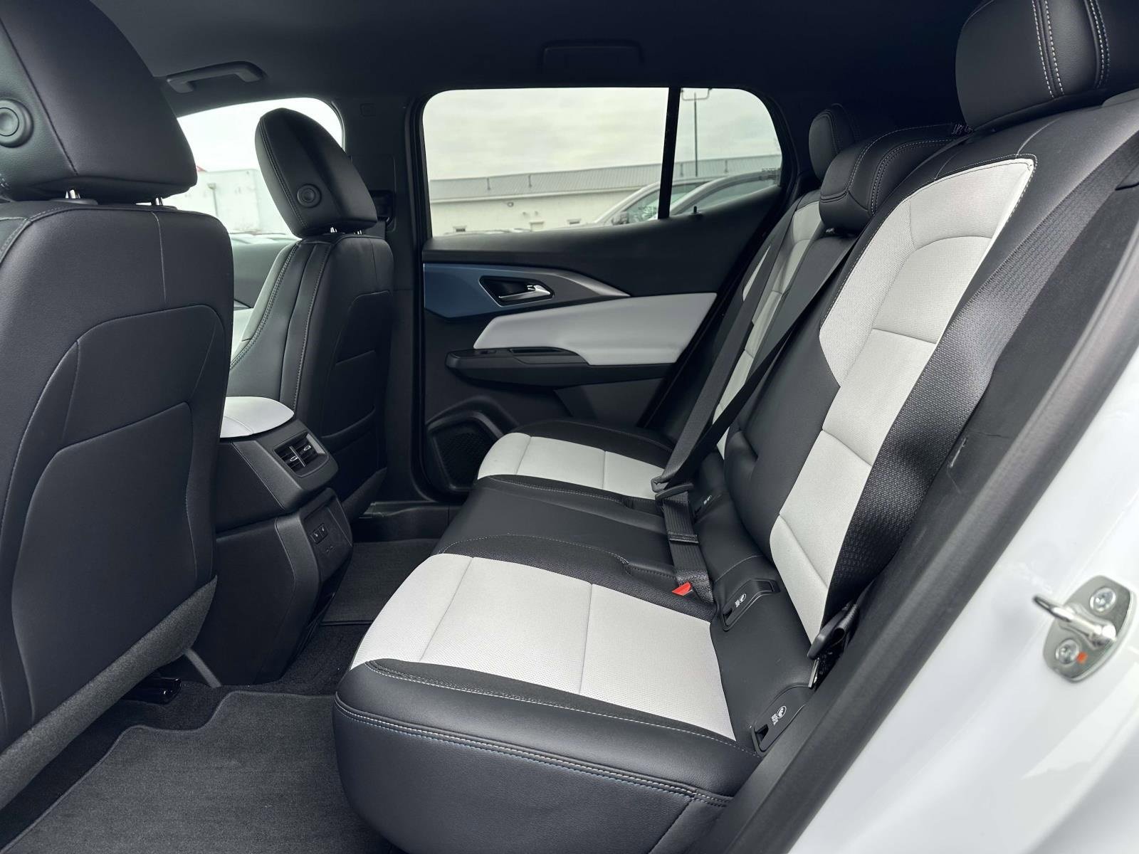 New 2026 Chevrolet Equinox EV LT image 22