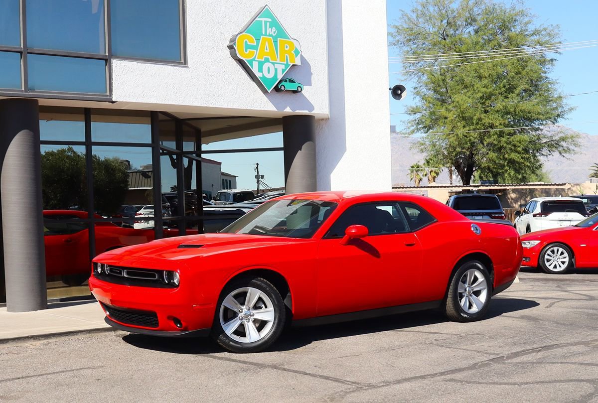 Used 2023 Dodge Challenger SXT RWD image 3