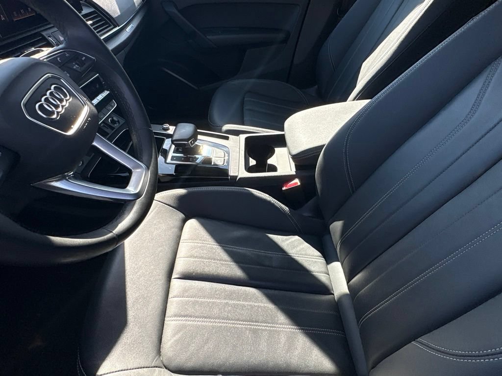 Used 2023 Audi Q5 2.0T Premium w/ Convenience Package AWD/4WD image 11