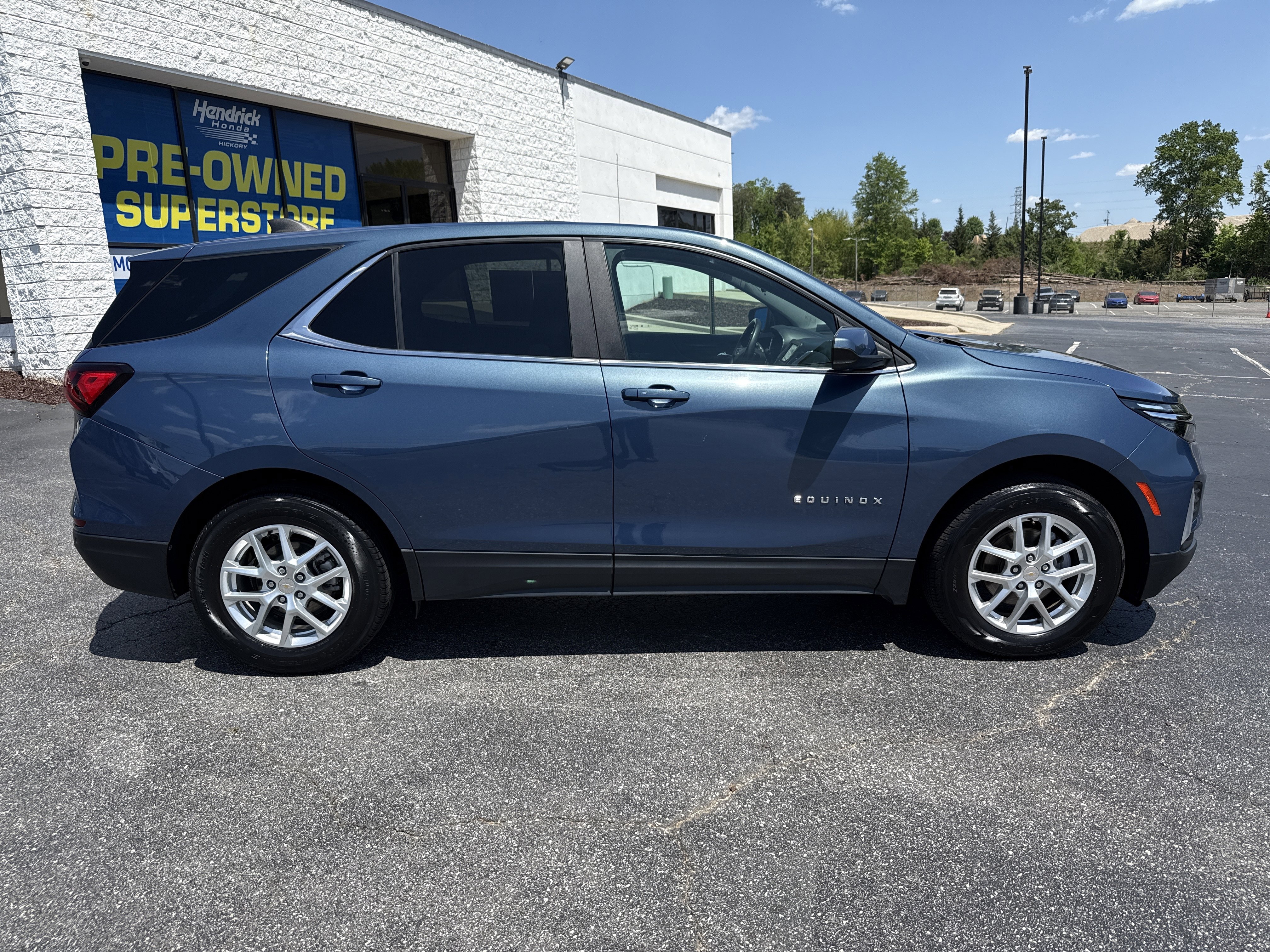 Used 2024 Chevrolet Equinox LT AWD/4WD image 11