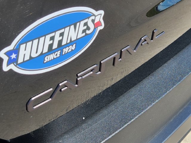 Certified 2026 Kia Carnival SX w/ SX Dark Edition Package FWD image 10