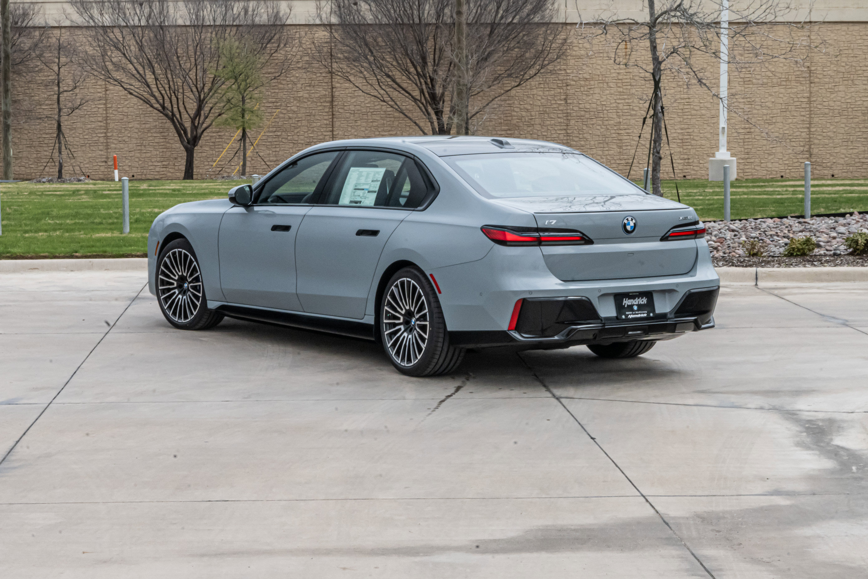 New 2026 BMW i7 xDrive60 AWD/4WD image 3