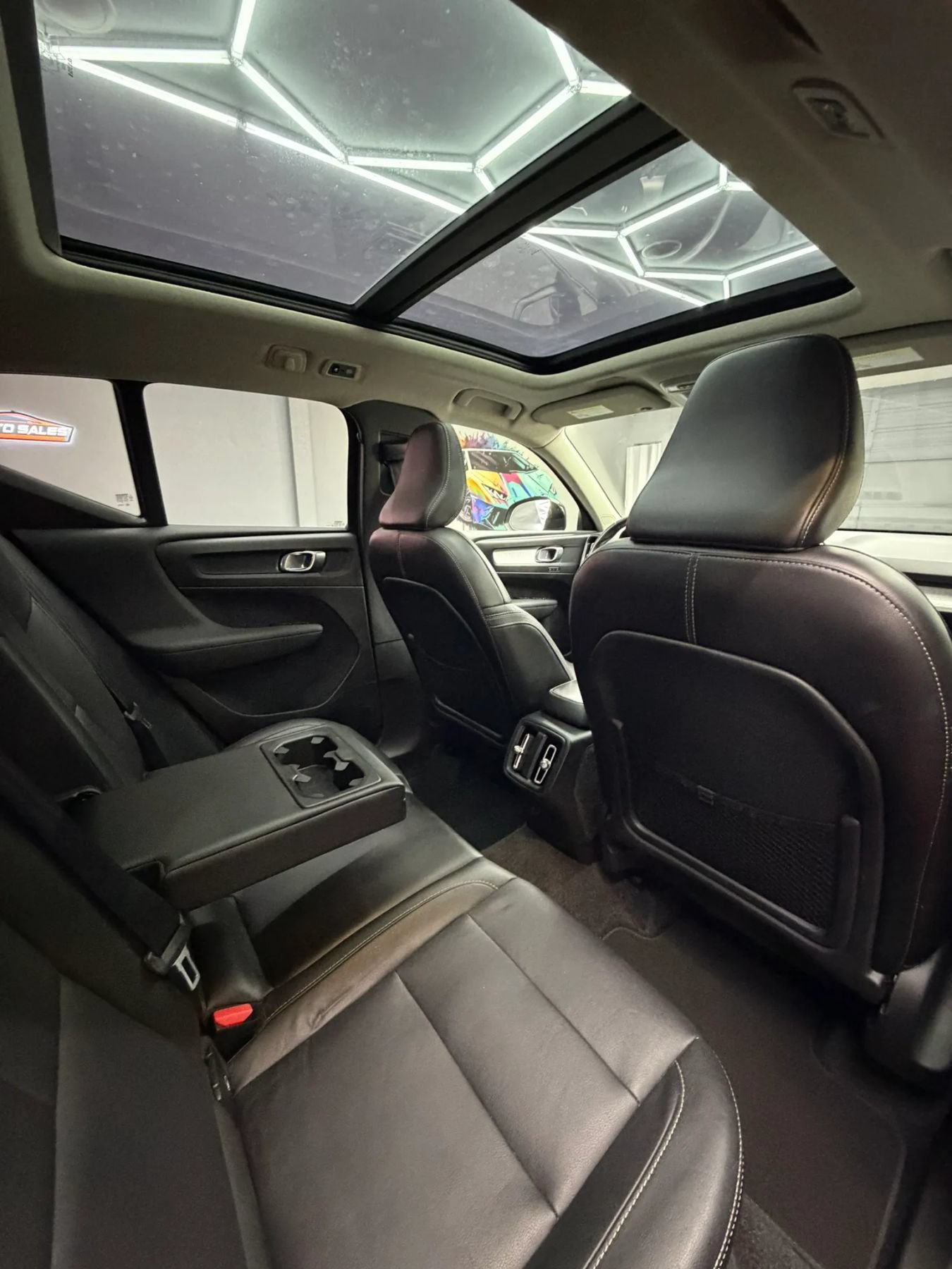 Used 2019 Volvo XC40 T5 Momentum AWD/4WD image 33