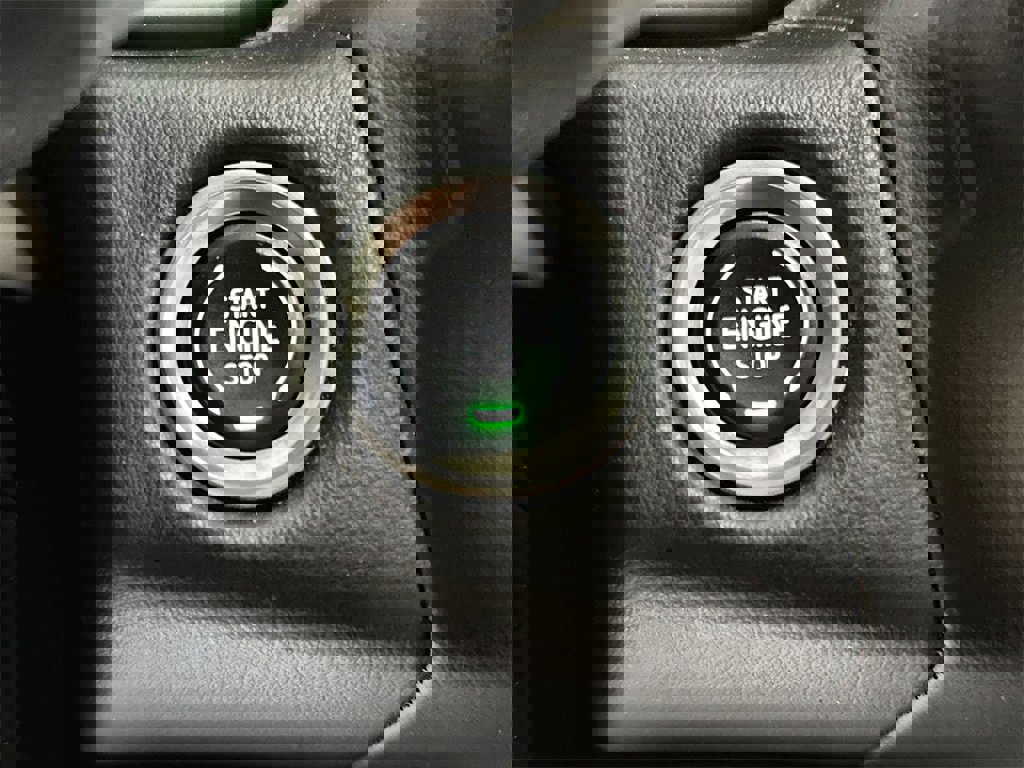 Used 2024 GMC Yukon XL SLT image 24