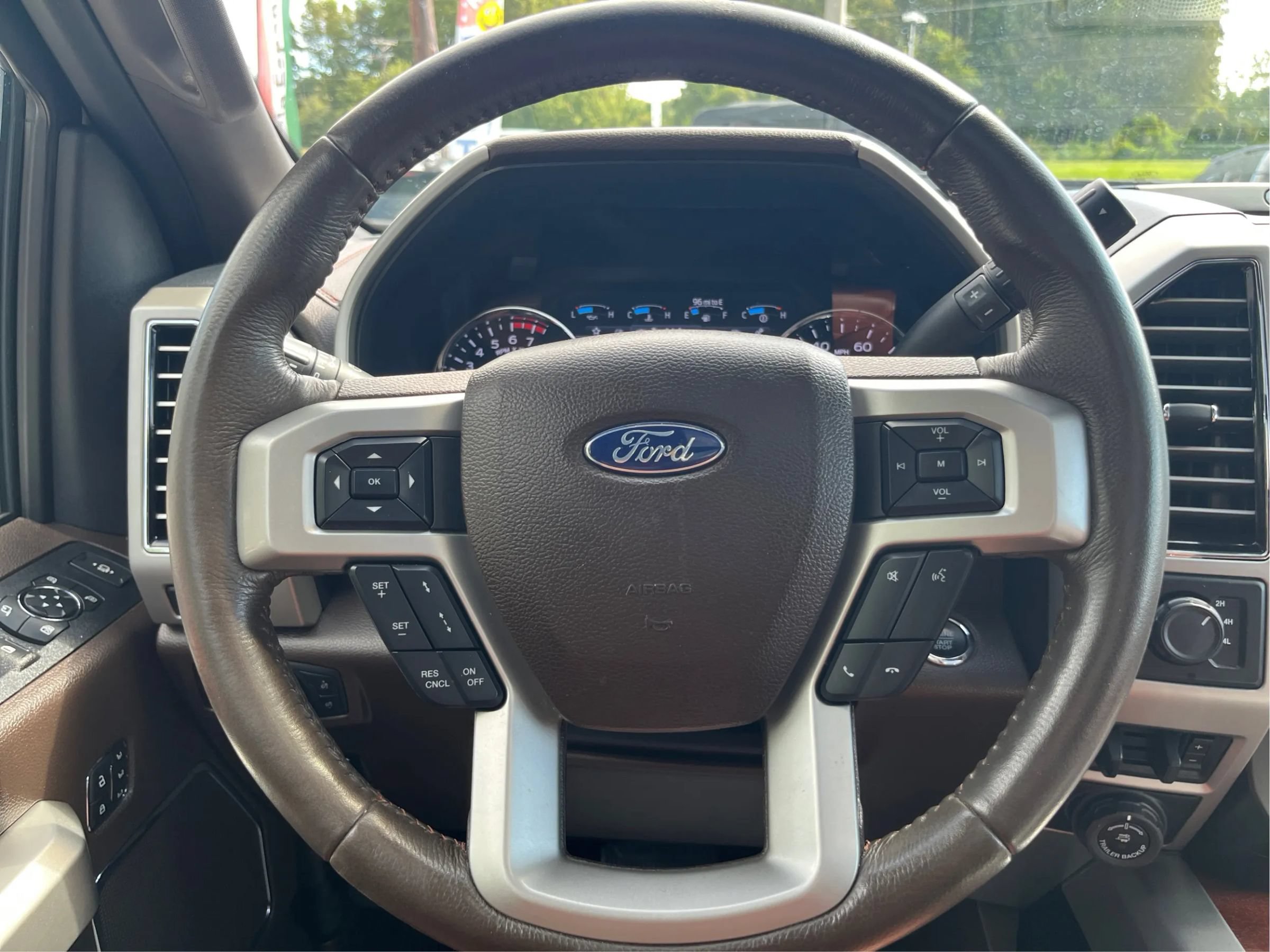 Used 2021 Ford F350 King Ranch w/ King Ranch Ultimate Package AWD/4WD image 19