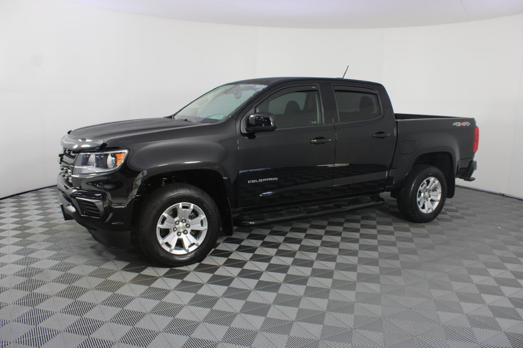 Used 2022 Chevrolet Colorado LT AWD/4WD image 2