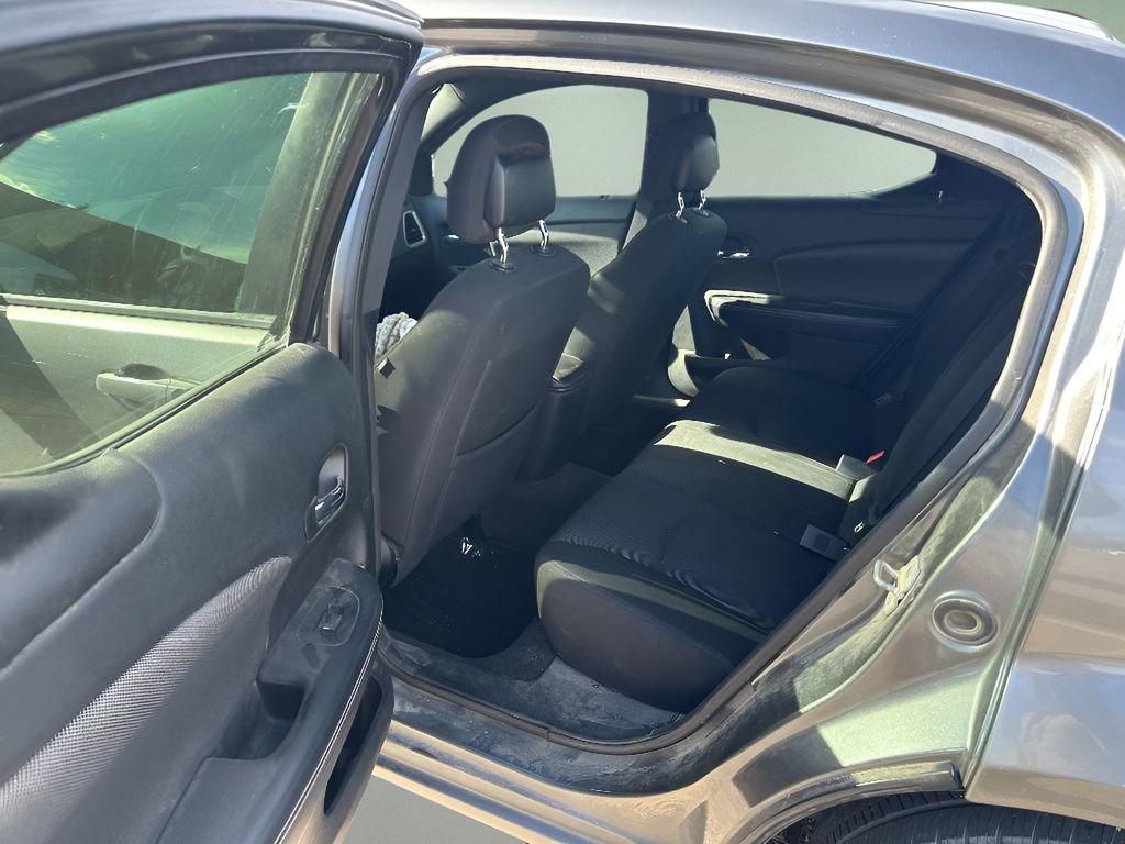 Used 2013 Dodge Avenger SE image 15