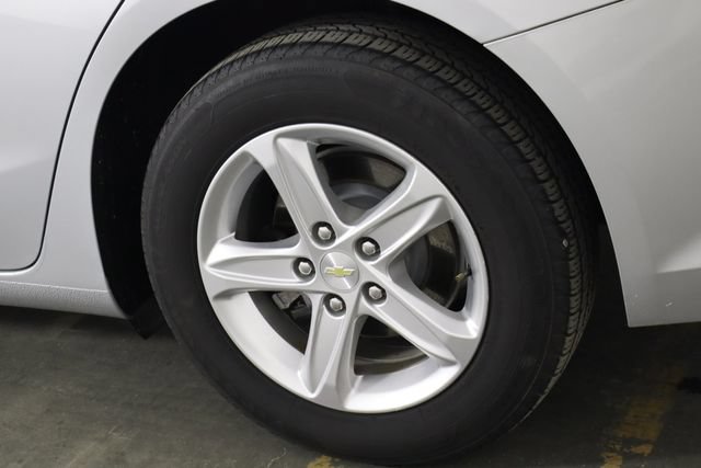 Used 2022 Chevrolet Malibu LS w/ Driver Confidence Package II FWD image 38