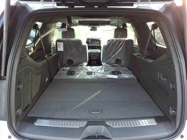 New 2026 Chevrolet Suburban High Country image 4