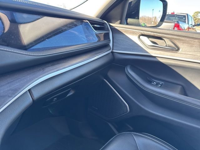 Used 2022 Jeep Grand Cherokee Limited 4xe image 39