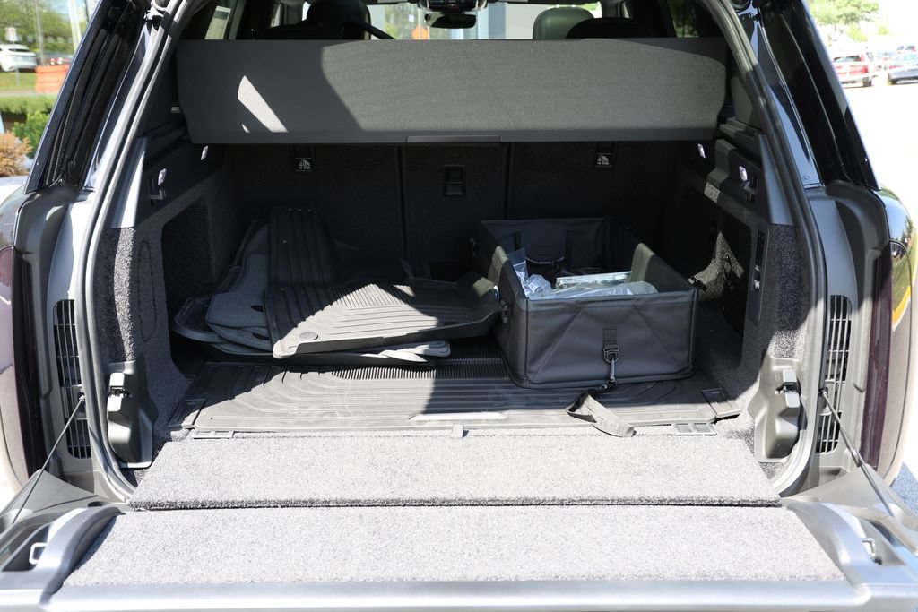 New 2026 Land Rover Range Rover SE AWD/4WD image 9