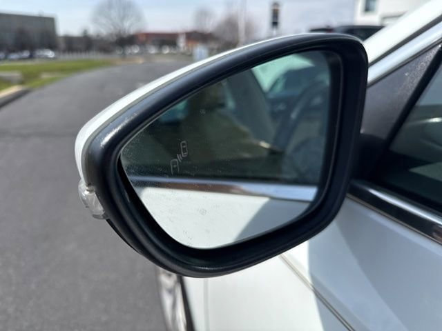 Used 2017 Volkswagen Passat 1.8T SEL Premium image 18