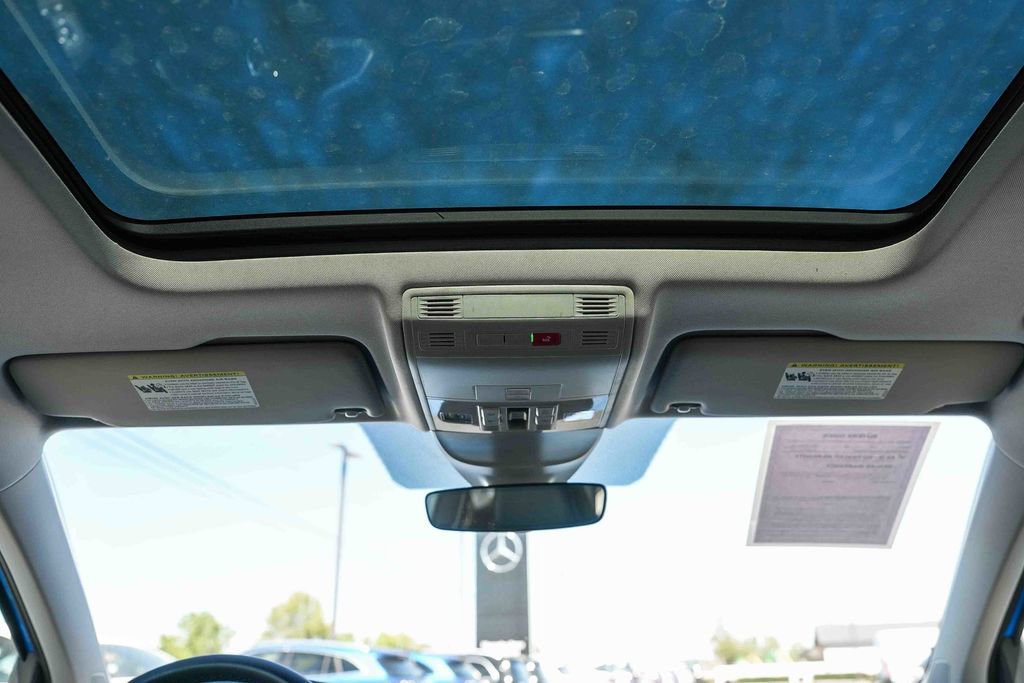 Used 2025 Volkswagen Taos SE image 18